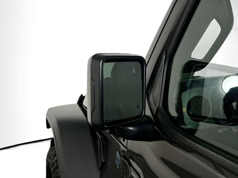 Used 2024 Jeep Wrangler Willys AWD/4WD image 16