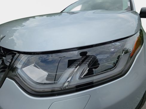Certified 2025 Land Rover Discovery Sport S AWD/4WD image 32
