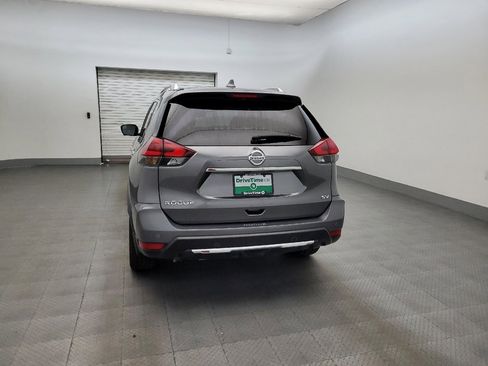Used 2020 Nissan Rogue SV w/ Sun & Sound Touring Package FWD image 6