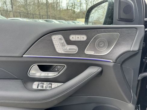 Certified 2026 Mercedes-Benz GLS 450 4MATIC image 6