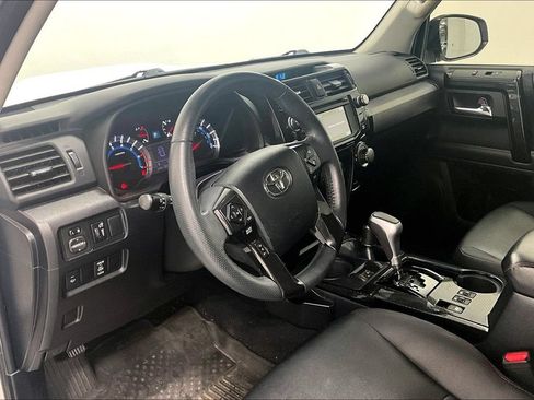 Used 2019 Toyota 4Runner TRD Off-Road Premium AWD/4WD image 13