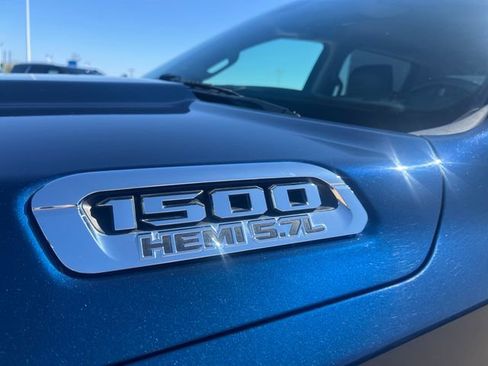 Used 2019 RAM 1500 Laramie AWD/4WD image 37