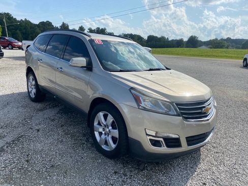 Used 2016 Chevrolet Traverse LT w/ Style and Technology Package image 1