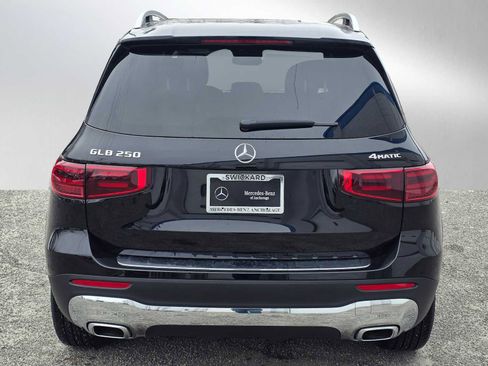 New 2026 Mercedes-Benz GLB 250 4MATIC image 4