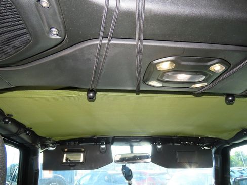 Used 2019 Jeep Wrangler Unlimited Sport S image 22