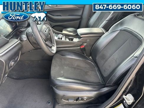 Used 2024 Jeep Grand Cherokee L Laredo AWD/4WD image 18