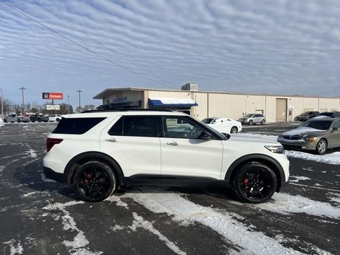 Used 2023 Ford Explorer ST w/ Equipment Group 401A image 5