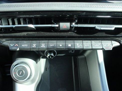 Used 2024 Alfa Romeo Tonale Veloce image 17