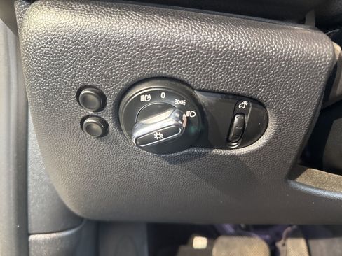 Used 2019 MINI Cooper S w/ Signature Upholstery Package image 18