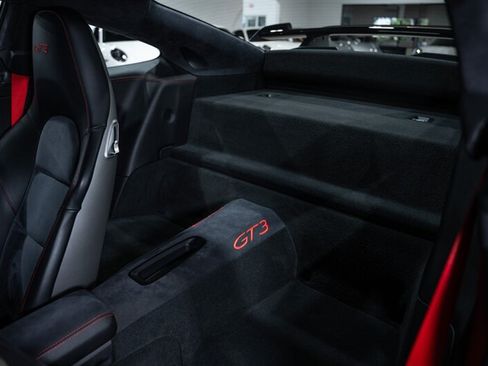 Used 2018 Porsche 911 GT3 RWD image 22