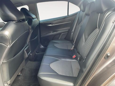 Used 2022 Toyota Camry SE FWD image 13