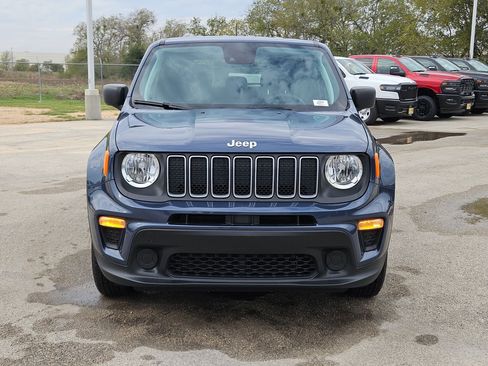 Certified 2023 Jeep Renegade Latitude image 8