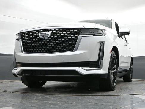 Used 2023 Cadillac Escalade Premium Luxury w/ Performance Package AWD/4WD image 46