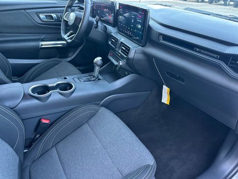 Used 2025 Ford Mustang EcoBoost image 16