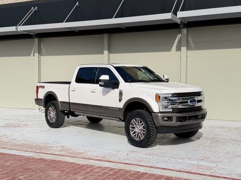 Used 2019 Ford F250 King Ranch w/ King Ranch Ultimate Package AWD/4WD image 7