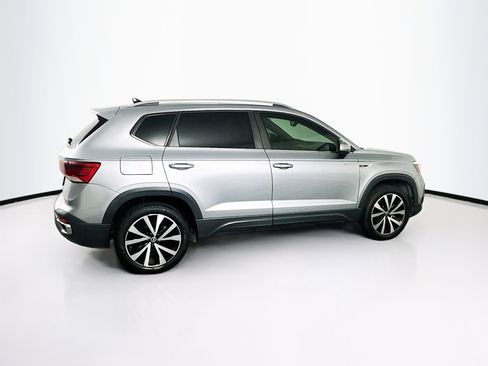 Used 2022 Volkswagen Taos SE FWD image 10