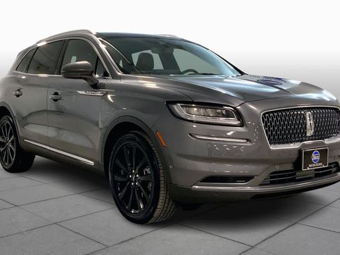 Used 2022 Lincoln Nautilus Reserve image 4