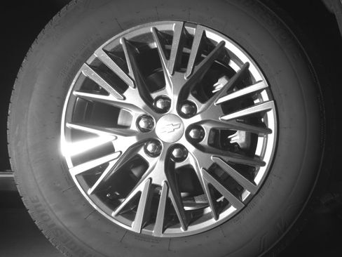 Used 2025 Chevrolet Traverse LT FWD image 31