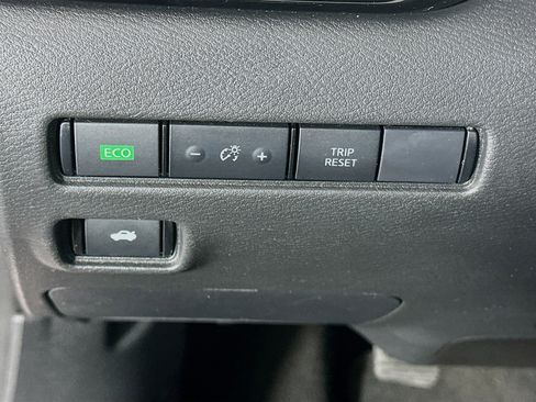 Used 2024 Nissan Sentra SV image 17