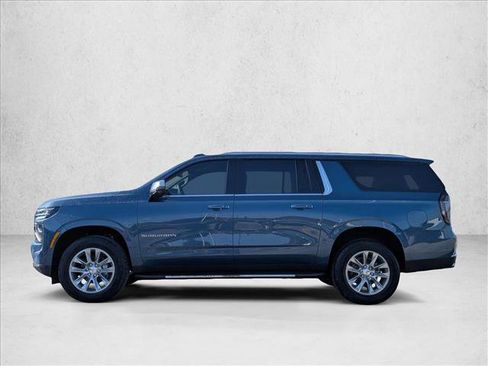 New 2026 Chevrolet Suburban Premier image 8