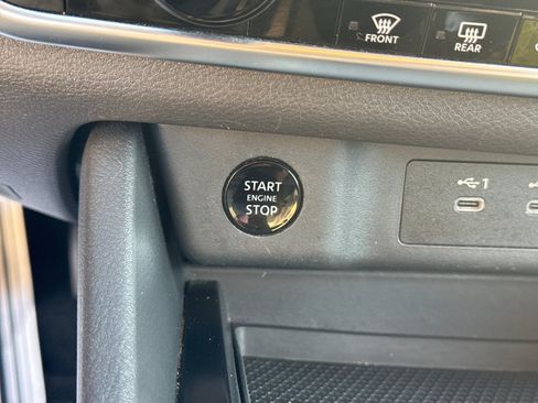 Used 2025 Nissan Rogue SV AWD/4WD image 26