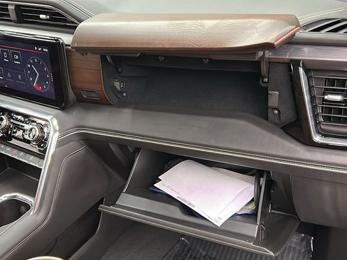 Used 2025 GMC Sierra 1500 Denali Ultimate image 40