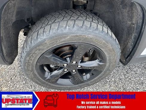 Used 2023 Jeep Grand Cherokee Altitude AWD/4WD image 14