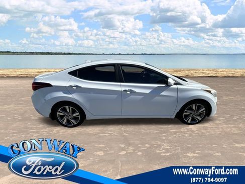 Used 2016 Hyundai Elantra Limited image 4