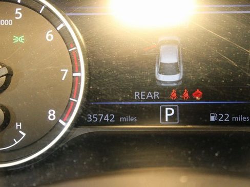 Used 2023 Nissan Sentra SV image 18