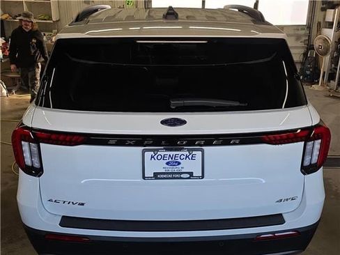 New 2026 Ford Explorer Active w/ Active Comfort Package image 4