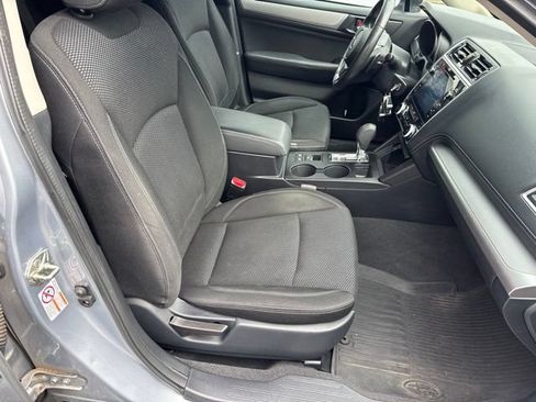 Used 2019 Subaru Outback 2.5i Premium AWD/4WD image 8