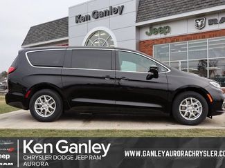 New 2026 Chrysler Pacifica Select FWD video 1