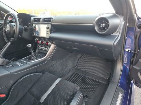 Used 2023 Toyota GR86 Premium image 27