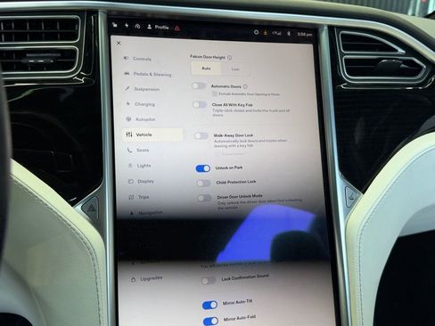 Used 2017 Tesla Model X 75D image 26