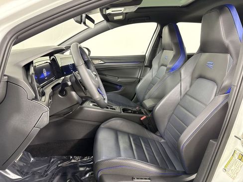 Used 2022 Volkswagen Golf R image 5