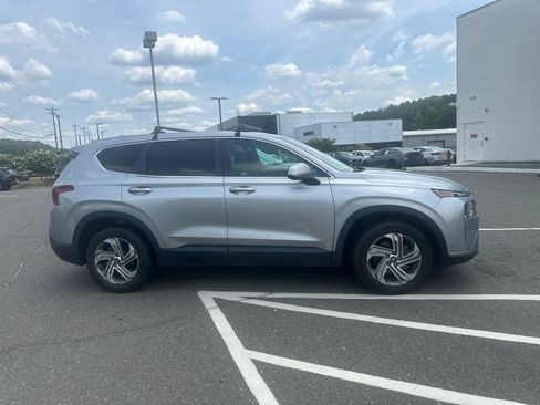 Used 2021 Hyundai Santa Fe SE FWD image 6