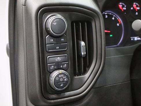 Used 2023 Chevrolet Silverado 2500 Custom w/ Custom Value Package image 17