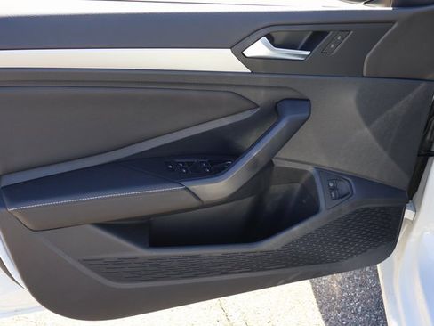 Used 2024 Volkswagen Jetta S image 9