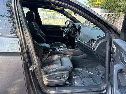 Used 2024 Audi Q5 e Premium Plus w/ Premium Plus Package AWD/4WD image 23