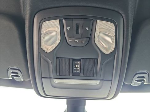 Used 2019 RAM 1500 Big Horn AWD/4WD image 32