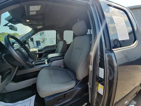 Used 2019 Ford F150 XLT w/ Equipment Group 302A Luxury AWD/4WD image 21