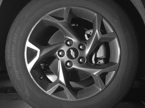 Used 2025 Chevrolet Trax LT FWD image 13