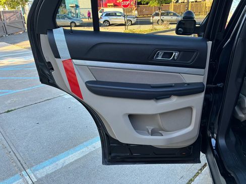Used 2018 Ford Explorer 4WD image 10