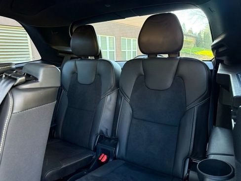 Used 2016 Volvo XC90 T6 R-Design w/ Vision Package image 31