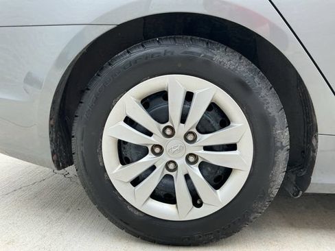 Used 2012 Hyundai Sonata GLS FWD image 23
