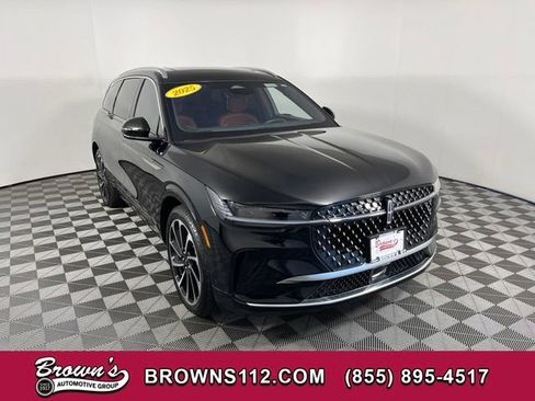 Used 2025 Lincoln Nautilus Black Label AWD/4WD image 1