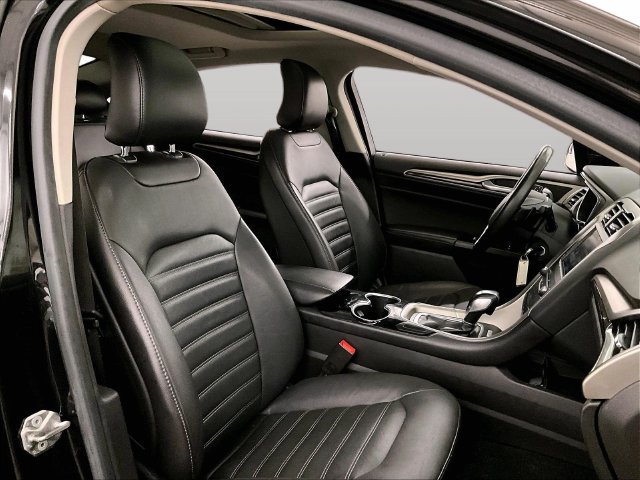 Used 2015 Ford Fusion SE w/ Equipment Group 202A FWD image 8