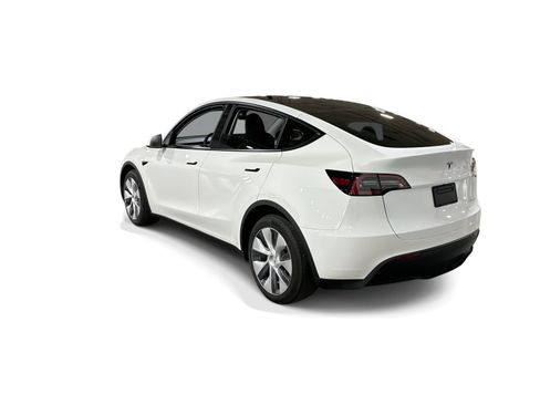 Certified 2023 Tesla Model Y Long Range AWD/4WD image 4