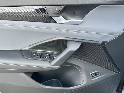 New 2026 Volkswagen Tiguan SE image 21