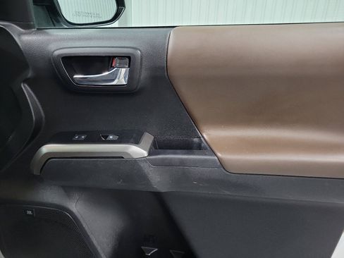 Certified 2021 Toyota Tacoma Limited image 16